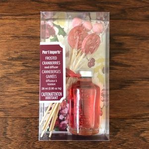 BNIB Pier 1 Frosted Cranberries reed diffuser